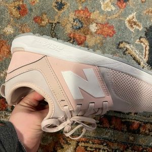 New balance sneakers size 7